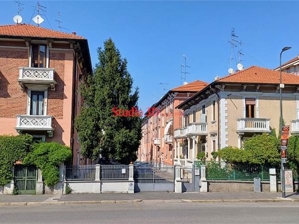 Ampio Bilocale 60 mq – MM1 Bande Nere (300 mt) – Arredato e Libero Subito!!!