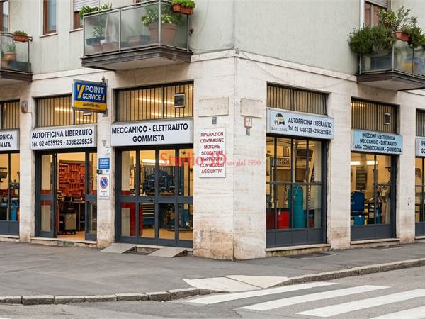 Opportunità Unica: Storica Autofficina/Carrozzeria Multi-Marca con 6 Vetrine su Strada!!!